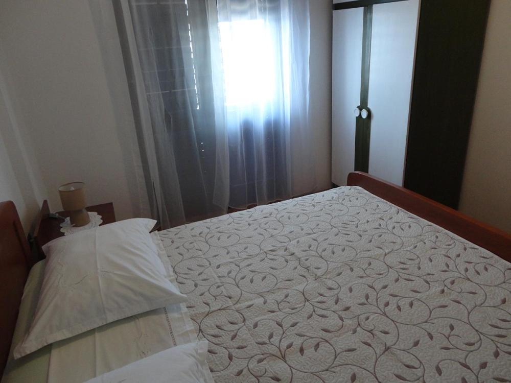 Apartman Lucijan Marusici  Buitenkant foto